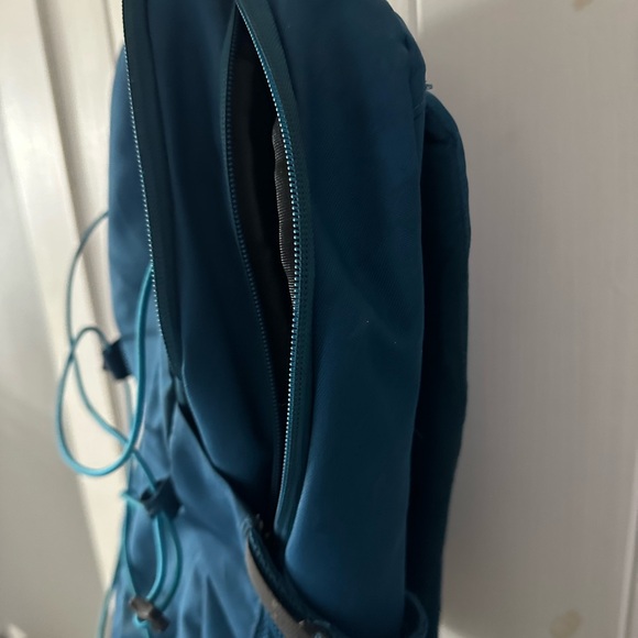 North face backpack Caribbean blue - Picture 2 of 3